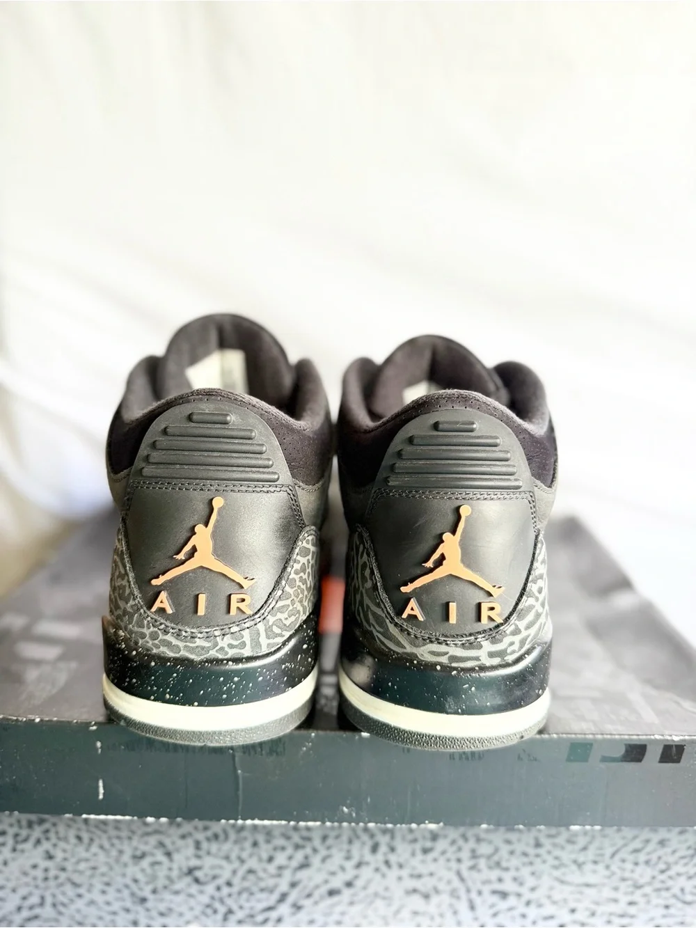 AUTHENTIC Jordan 3 Retro Fear Pack size 10.5 CT8532-080 2023 PRE-OWNED